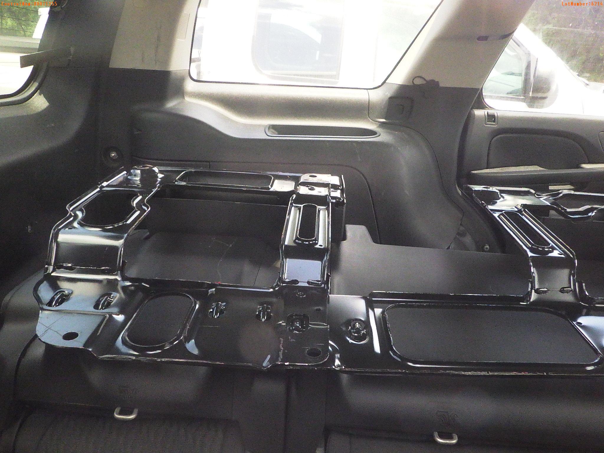 7-06227 (Cars-SUV 4D)  Seller: Gov-Pinellas County Sheriffs Ofc 2012 CHEV TAHOE