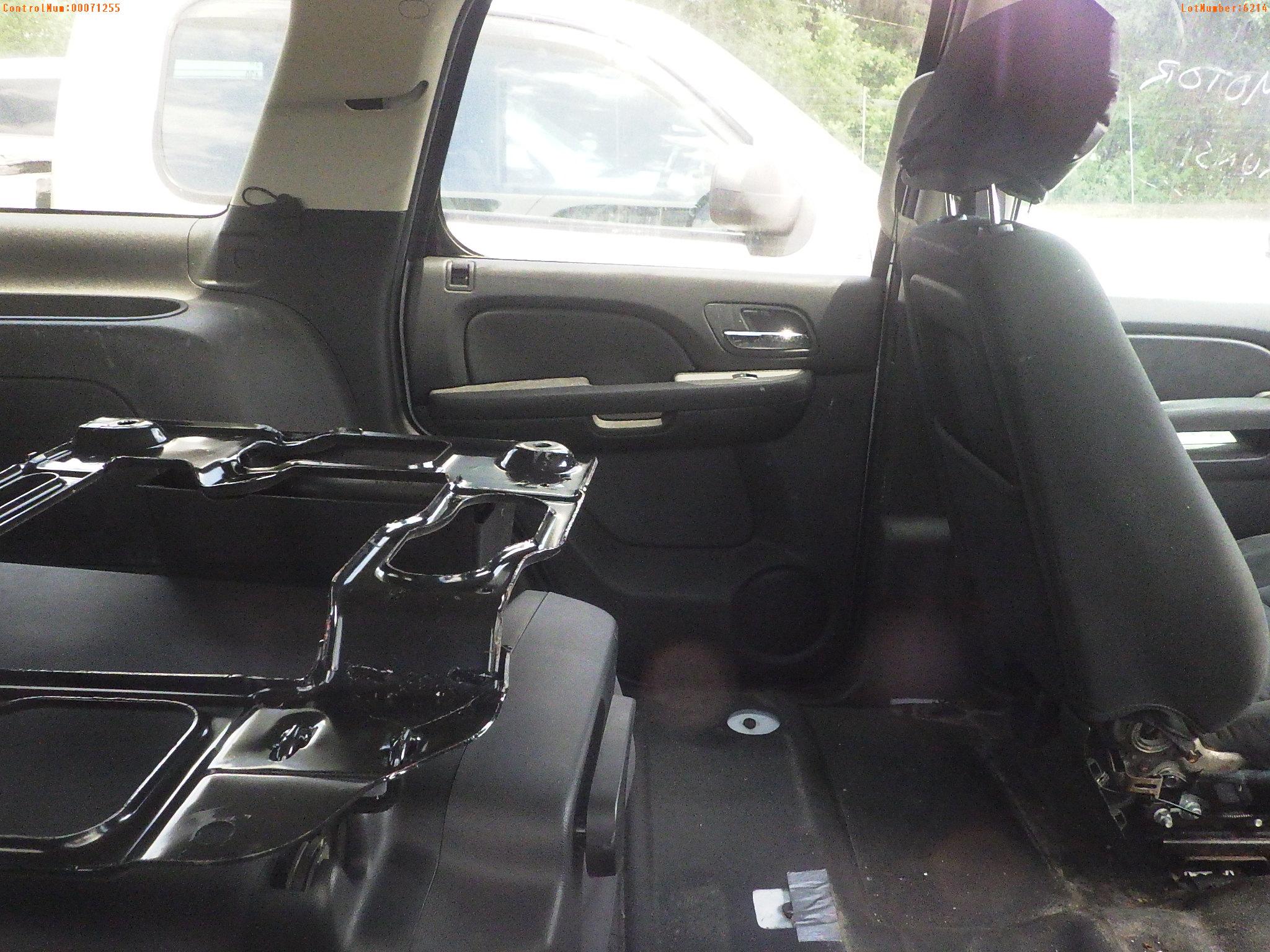 7-06227 (Cars-SUV 4D)  Seller: Gov-Pinellas County Sheriffs Ofc 2012 CHEV TAHOE
