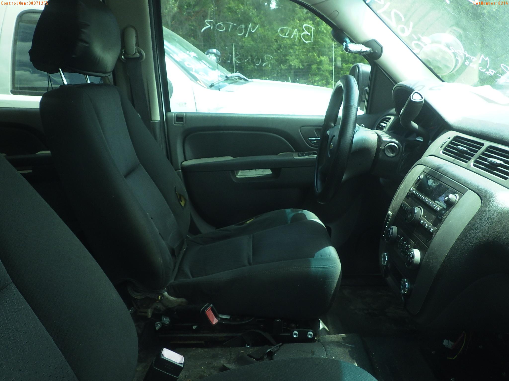 7-06227 (Cars-SUV 4D)  Seller: Gov-Pinellas County Sheriffs Ofc 2012 CHEV TAHOE
