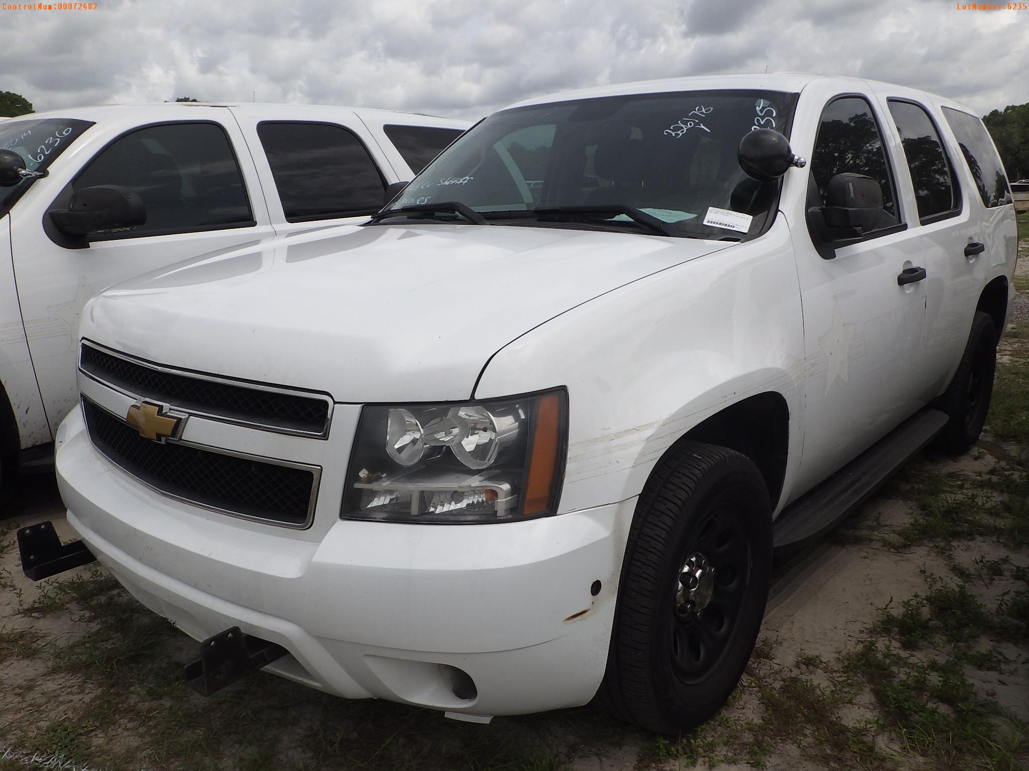 7-06235 (Cars-SUV 4D)  Seller: Gov-Pinellas County Sheriffs Ofc 2013 CHEV TAHOE