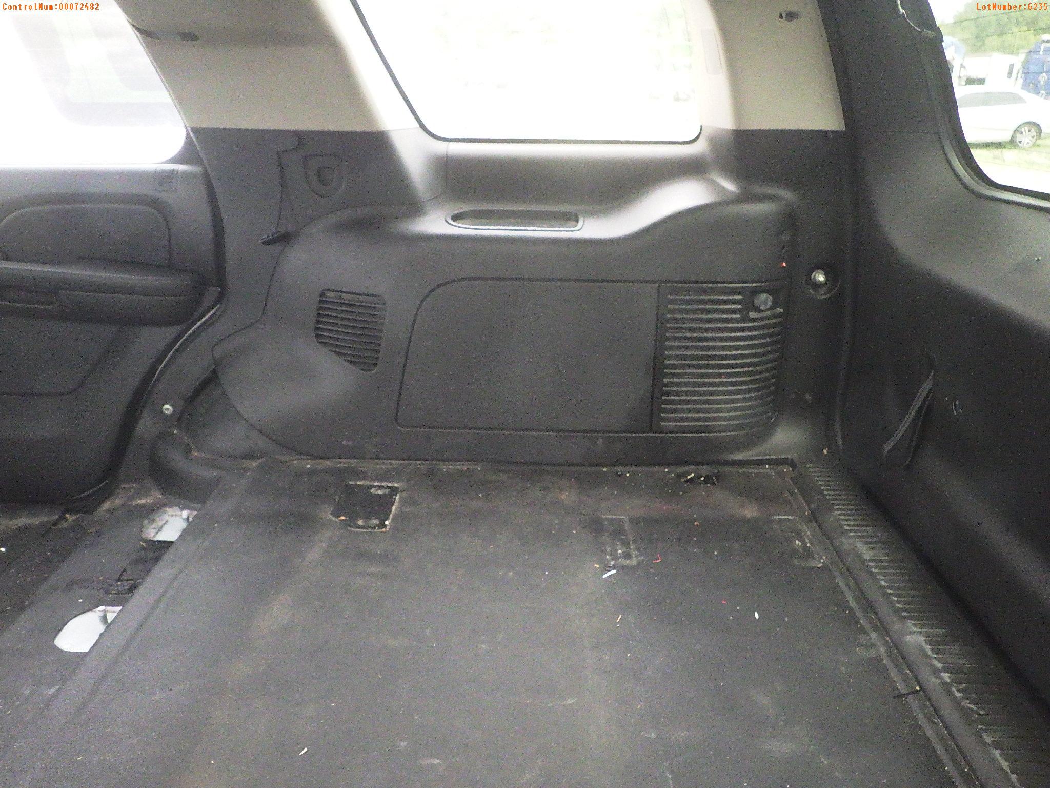 7-06235 (Cars-SUV 4D)  Seller: Gov-Pinellas County Sheriffs Ofc 2013 CHEV TAHOE