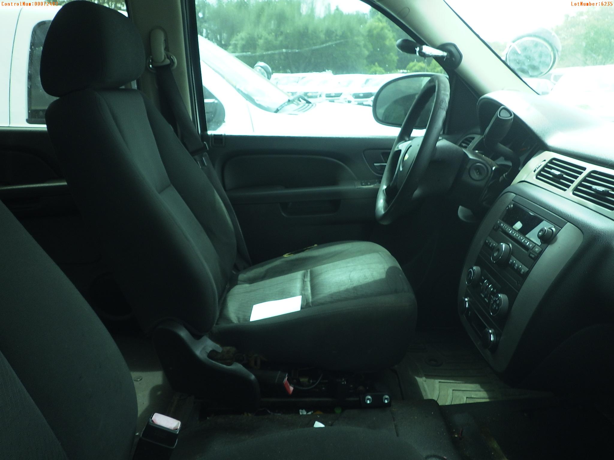 7-06235 (Cars-SUV 4D)  Seller: Gov-Pinellas County Sheriffs Ofc 2013 CHEV TAHOE