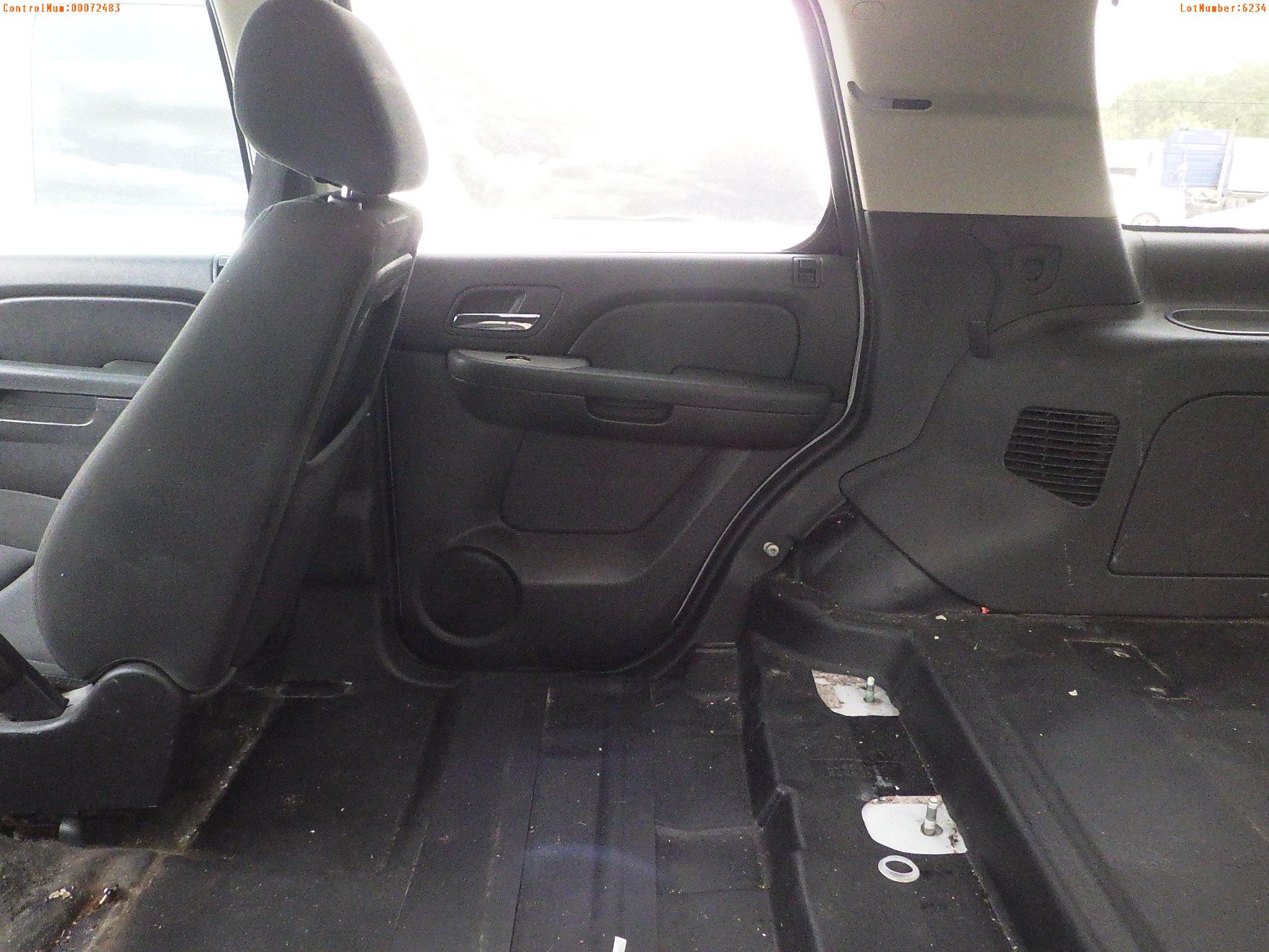 7-06234 (Cars-SUV 4D)  Seller: Gov-Pinellas County Sheriffs Ofc 2012 CHEV TAHOE
