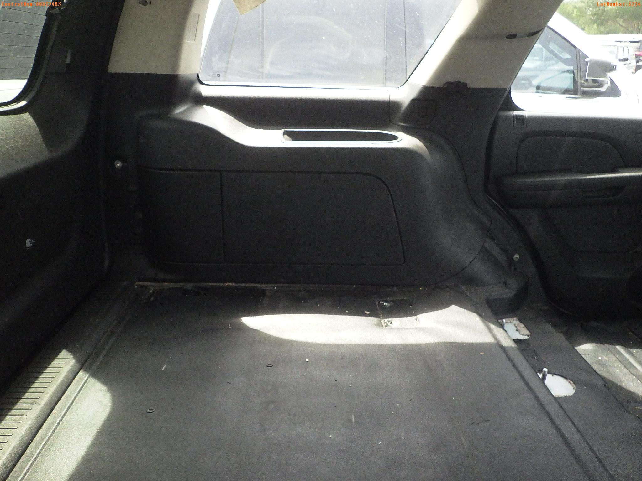 7-06234 (Cars-SUV 4D)  Seller: Gov-Pinellas County Sheriffs Ofc 2012 CHEV TAHOE