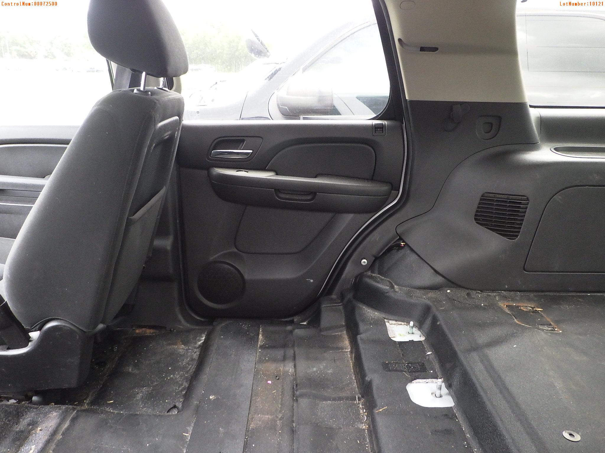 7-10121 (Cars-SUV 4D)  Seller: Gov-Pinellas County Sheriffs Ofc 2013 CHEV TAHOE