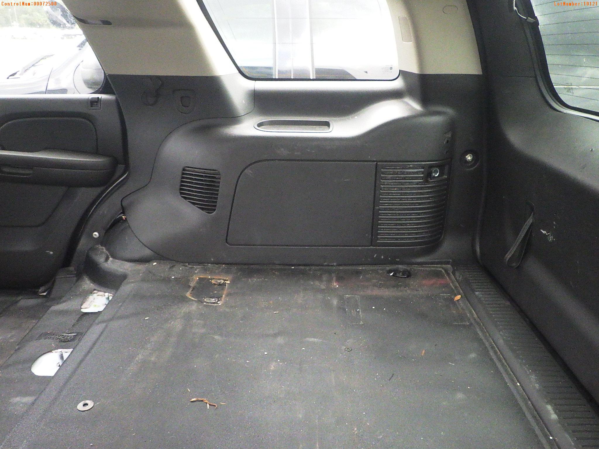 7-10121 (Cars-SUV 4D)  Seller: Gov-Pinellas County Sheriffs Ofc 2013 CHEV TAHOE