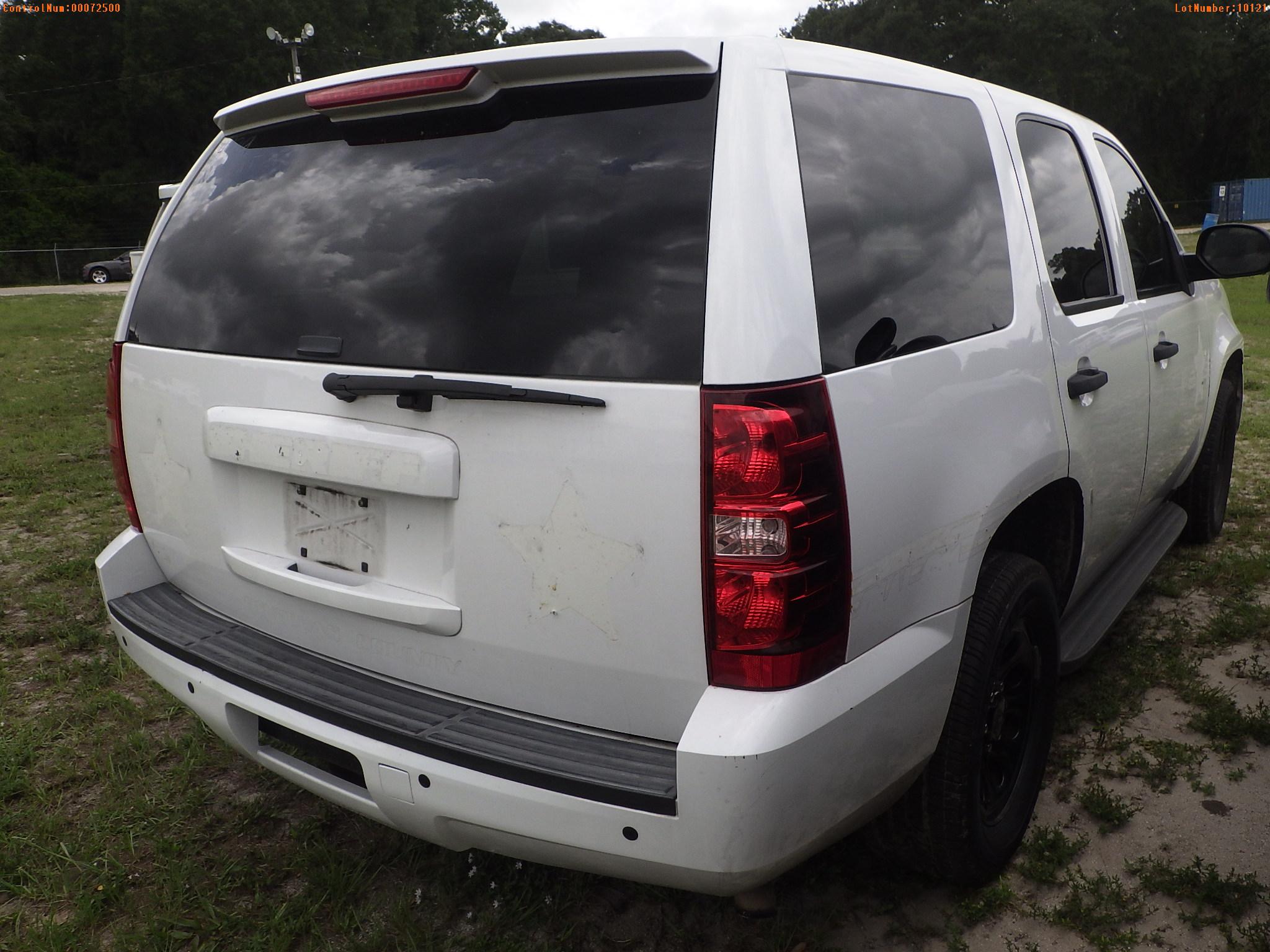 7-10121 (Cars-SUV 4D)  Seller: Gov-Pinellas County Sheriffs Ofc 2013 CHEV TAHOE