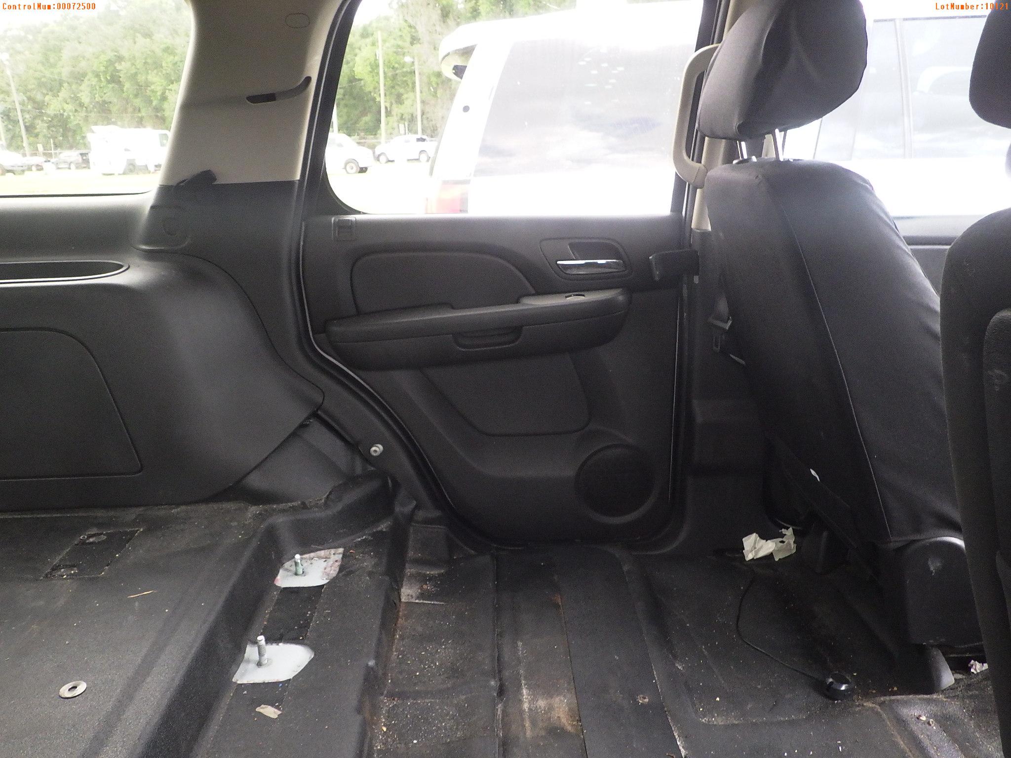 7-10121 (Cars-SUV 4D)  Seller: Gov-Pinellas County Sheriffs Ofc 2013 CHEV TAHOE