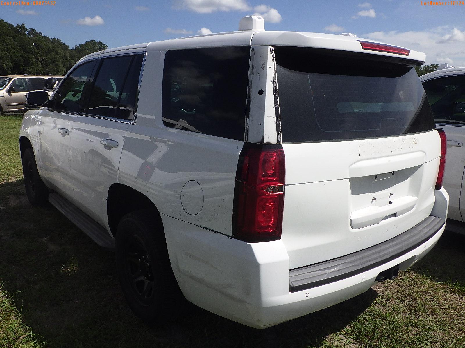 8-10124 (Cars-SUV 4D)  Seller: Gov-Pinellas County Sheriffs Ofc 2015 CHEV TAHOE
