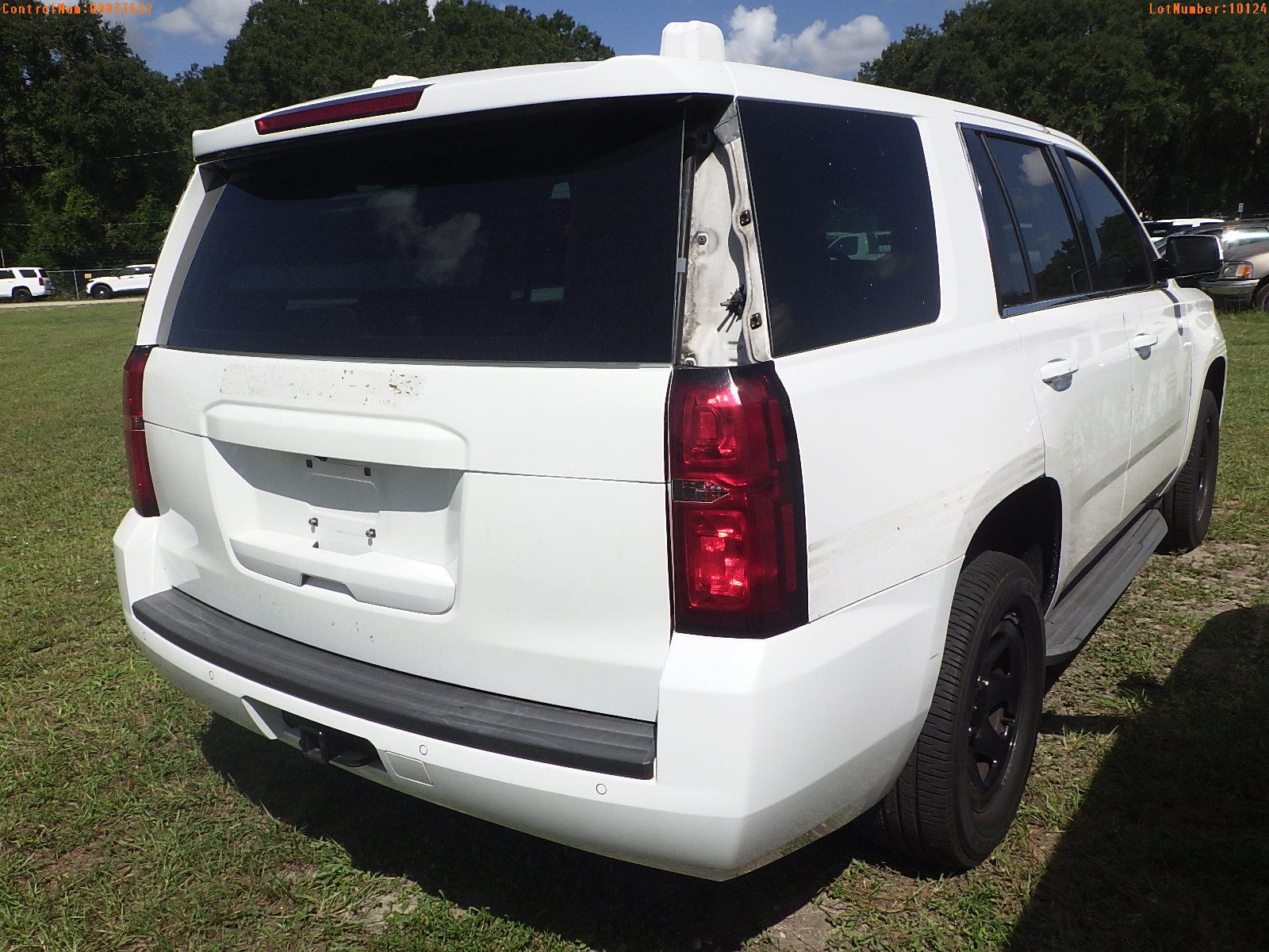 8-10124 (Cars-SUV 4D)  Seller: Gov-Pinellas County Sheriffs Ofc 2015 CHEV TAHOE