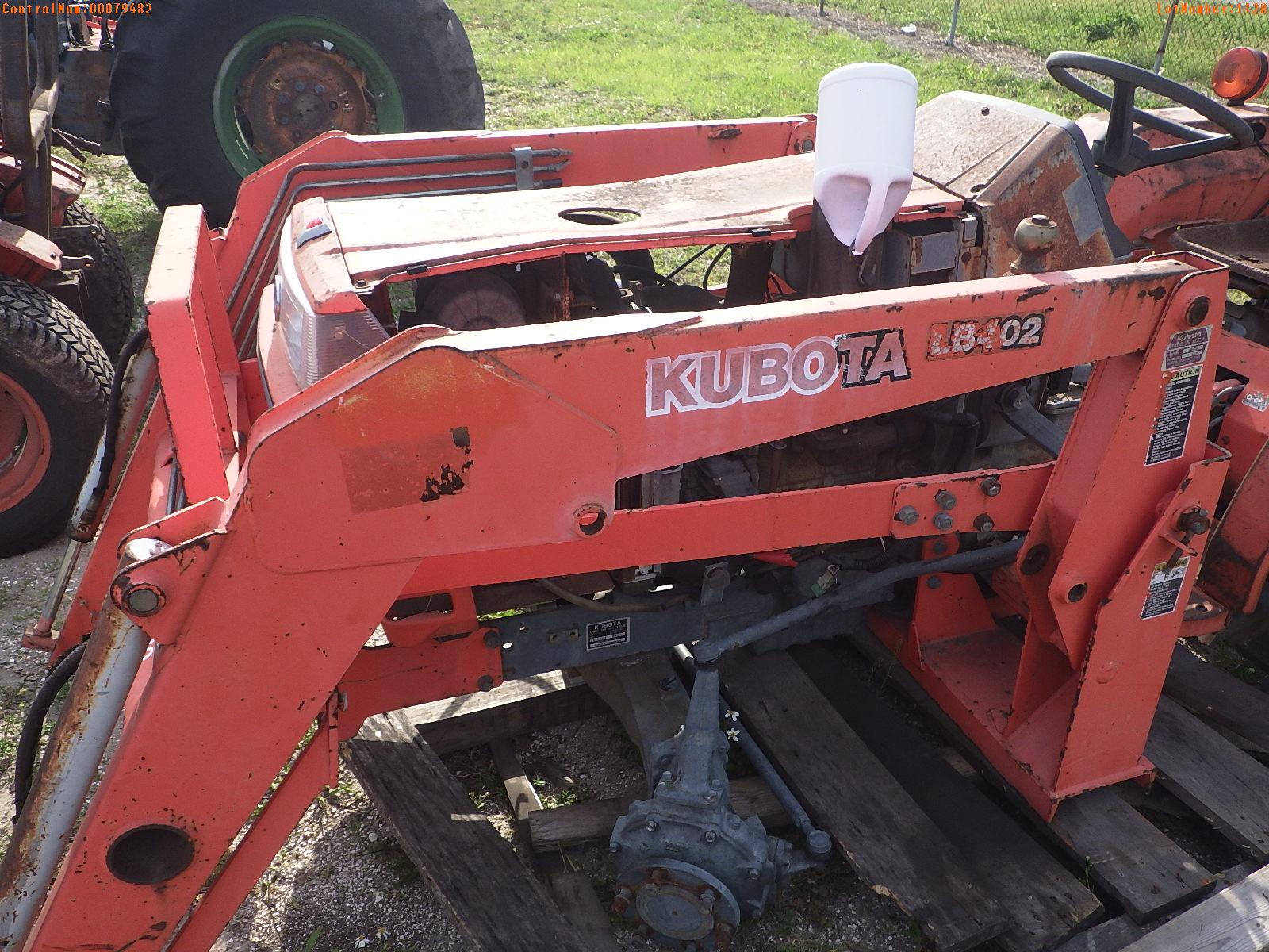 4-01128 (Equip.-Tractor)  Seller:Private/Dealer KUBOTA L2600DT FARM TRACTOR