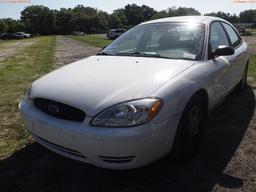 4-06124 (Cars-Sedan 4D)  Seller: Florida State D.J.J. 2005 FORD TAURUS