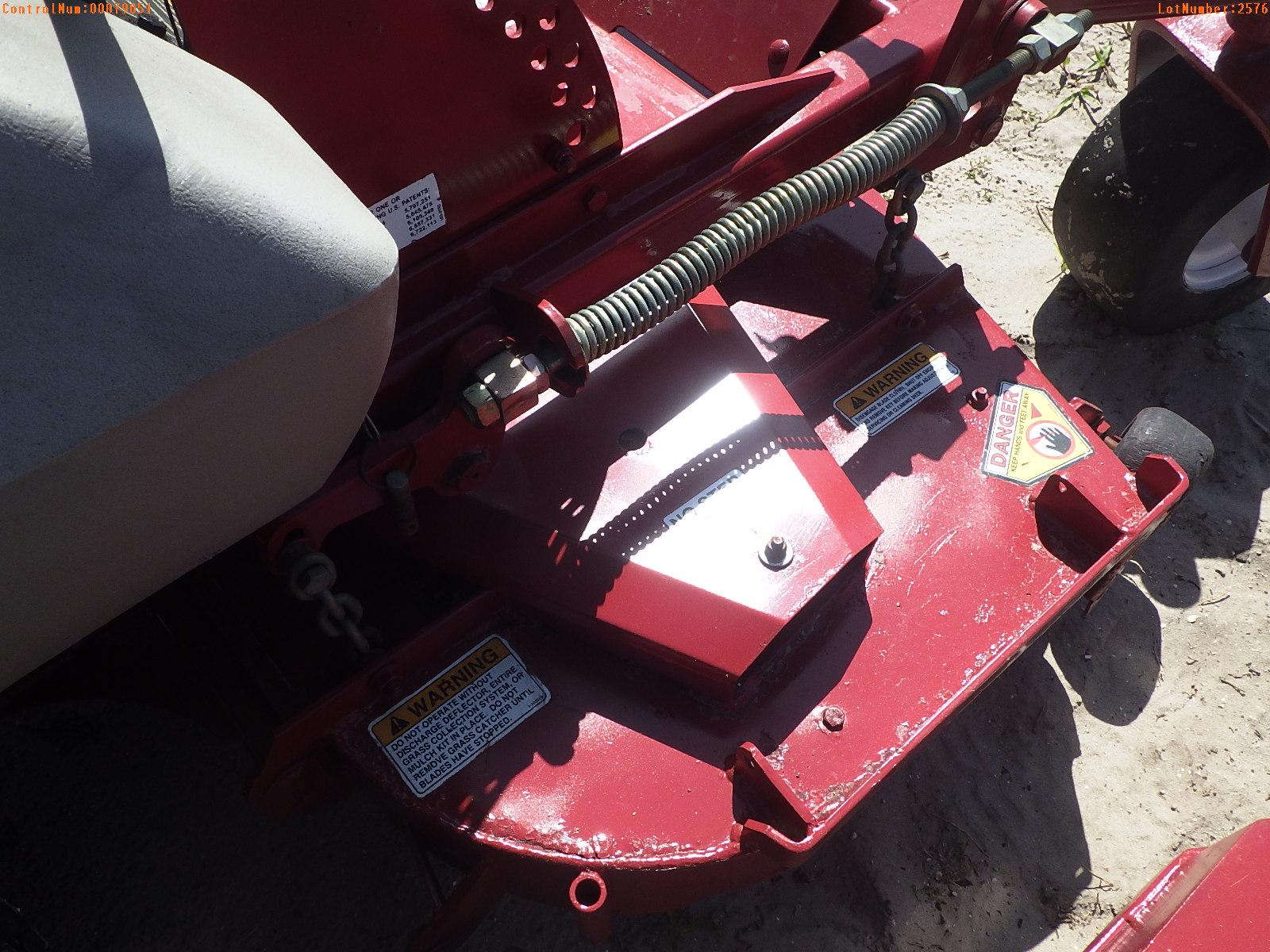 5-02140 (Equip.-Mower)  Seller:Private/Dealer EXMARK LAZER-Z 60 INCH ZERO TURN R