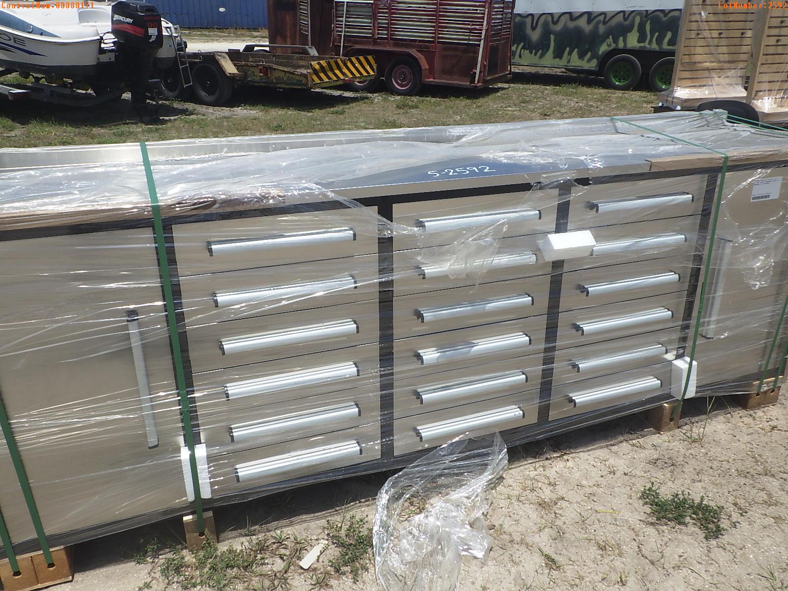 5-02592 (Equip.-Specialized)  Seller:Private/Dealer 10 FOOT 18 DRAWER 2 CABINET