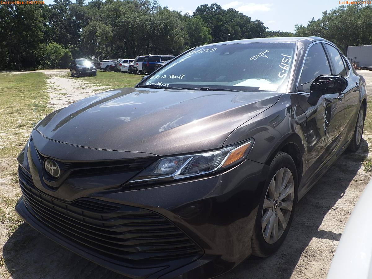 5-06151 (Cars-Sedan 4D)  Seller: Gov-Hillsborough County Sheriffs 2020 TOYT CAMR