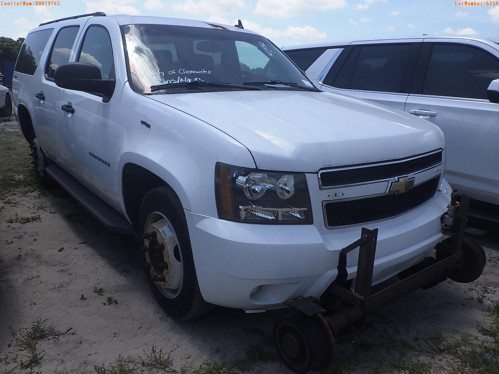 5-06154 (Cars-SUV 4D)  Seller: Florida State D.O.T. 2011 CHEV SUBURBAN