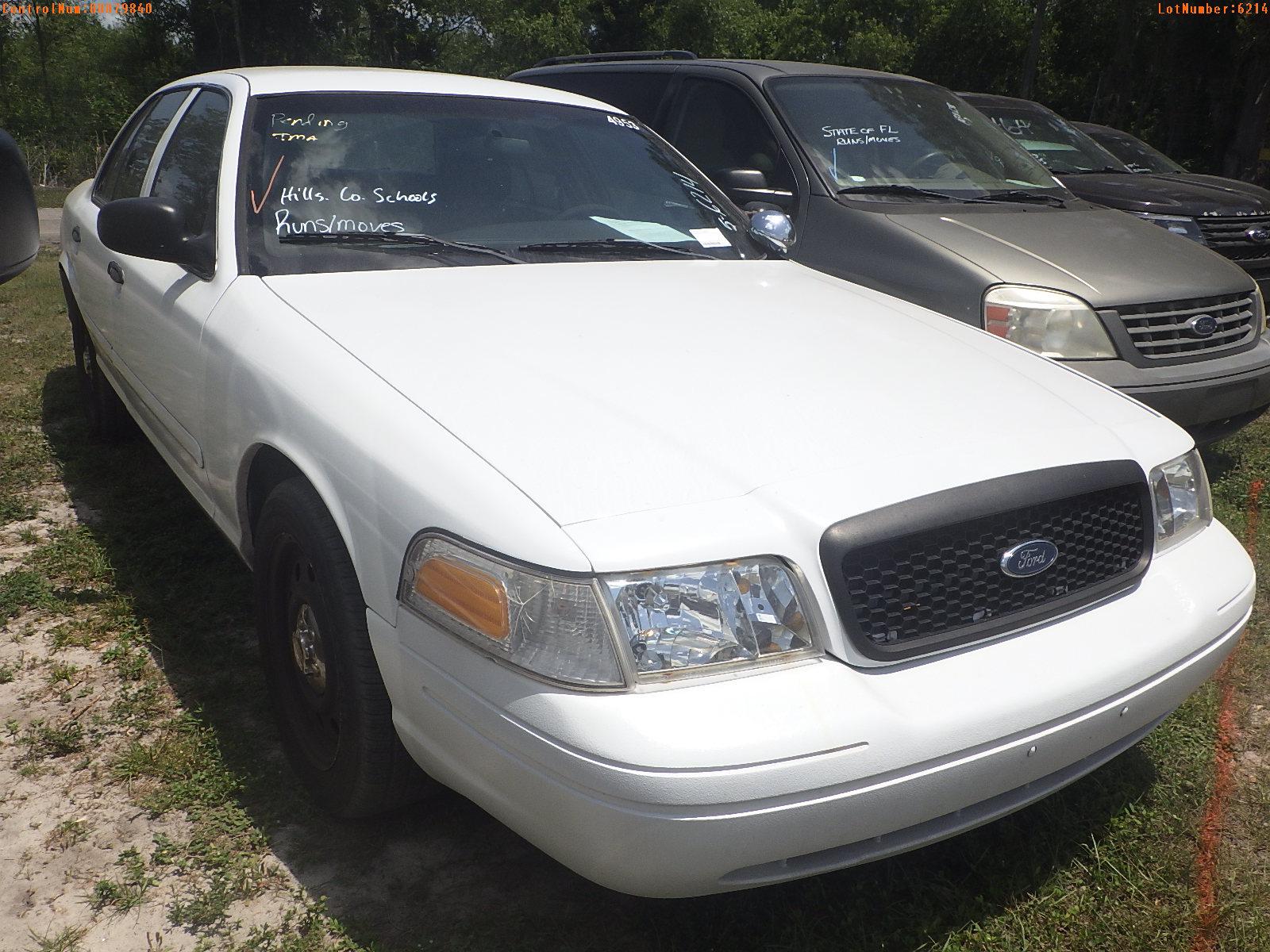 5-06214 (Cars-Sedan 4D)  Seller: Gov-Hillsborough County School 2008 FORD CROWNV