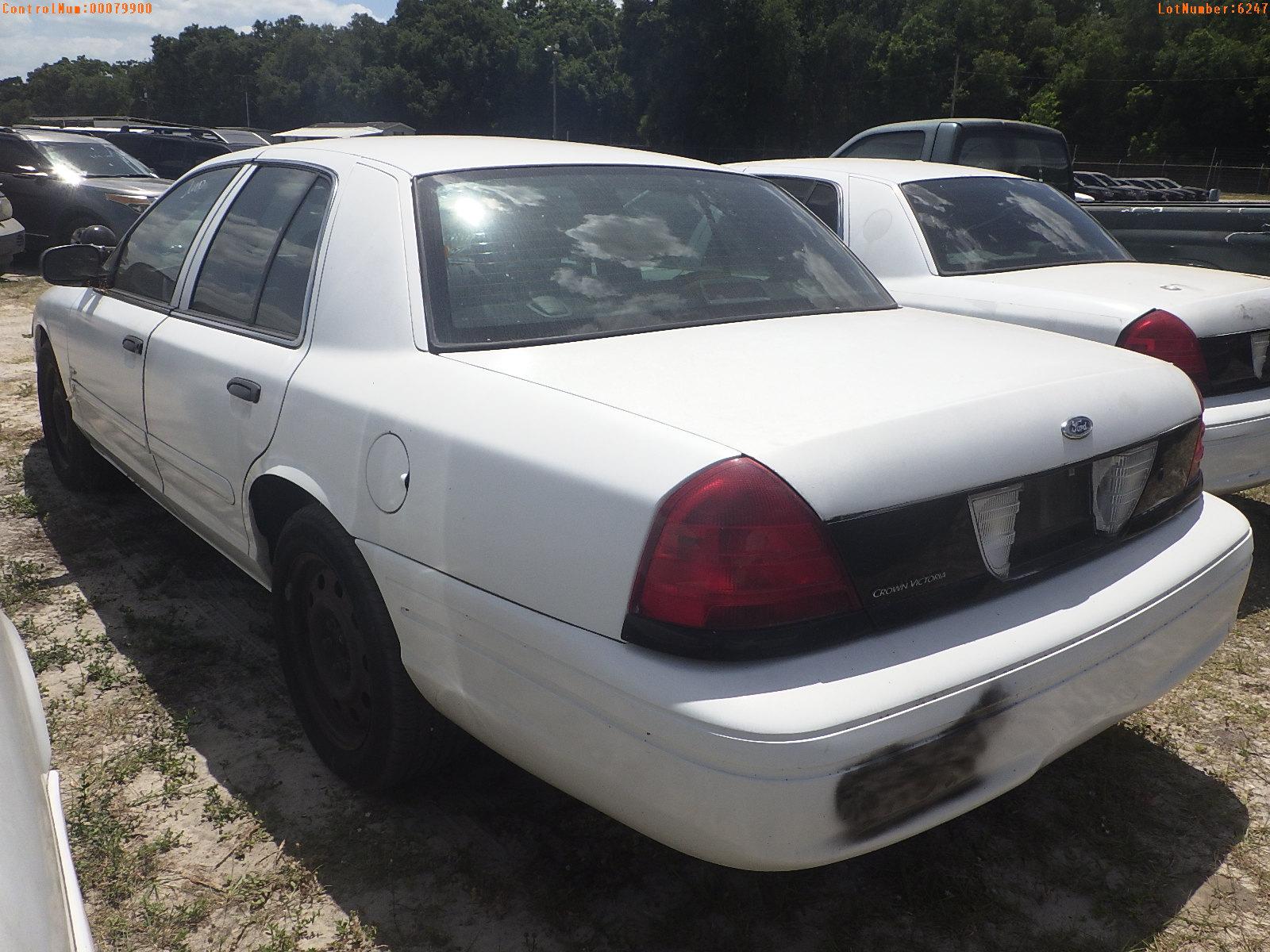 5-06247 (Cars-Sedan 4D)  Seller: Gov-Hillsborough County School 2007 FORD CROWNV