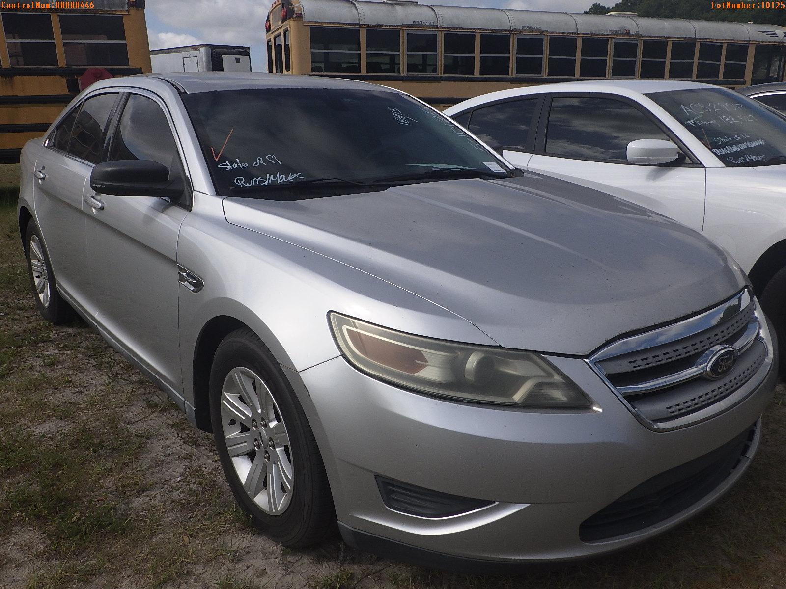 5-10125 (Cars-Sedan 4D)  Seller: Florida State F.D.L.E. 2011 FORD TAURUS