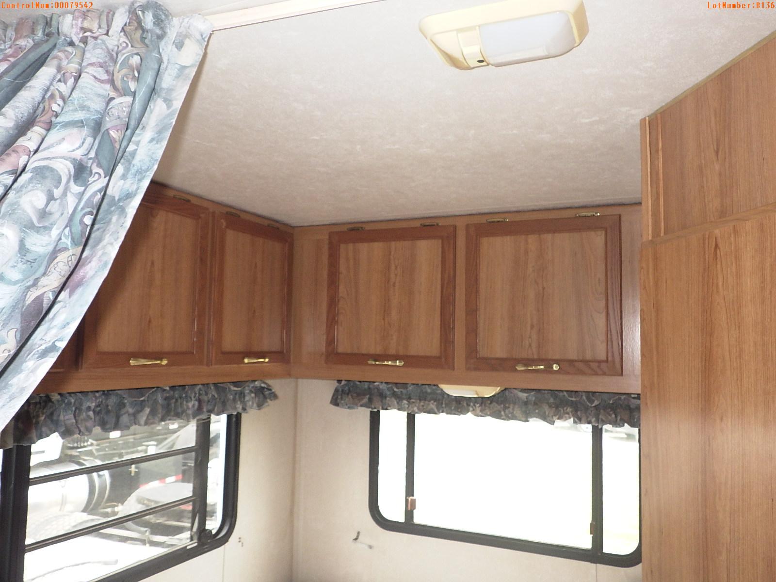 5-08115 (Cars-Motorhome)  Seller:Private/Dealer 2000 COAH CATALINA