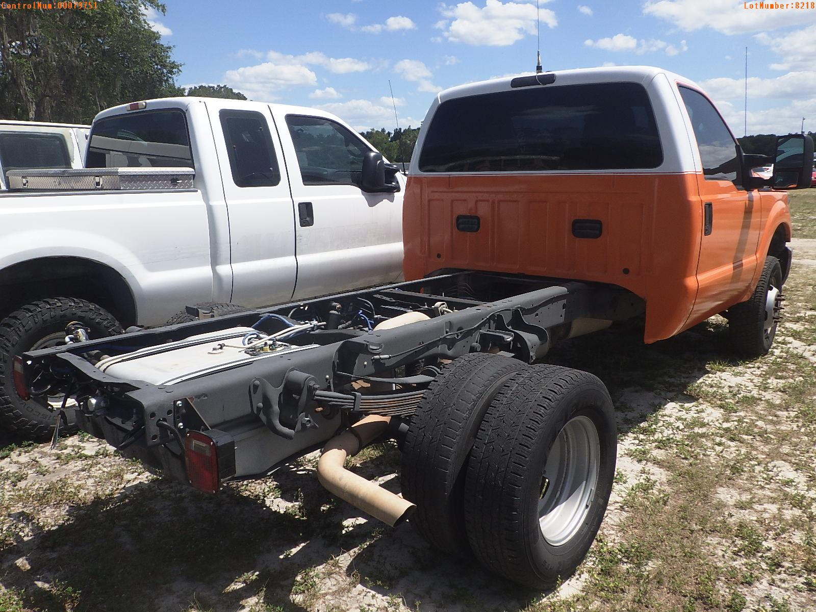 5-08218 (Trucks-Chasis)  Seller: Gov-Pasco County Mosquito Control 2016 FORD F35