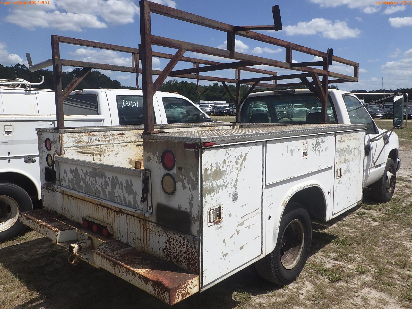 5-08233 (Trucks-Utility 2D)  Seller: Gov-Hillsborough County School 1999 GMC 350