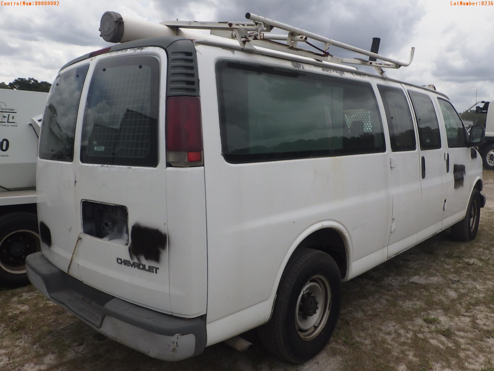 5-08236 (Trucks-Van Cargo)  Seller: Gov-Hillsborough County School 1999 CHEV G35