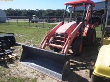 6-01132 (Equip.-Backhoe)  Seller: Gov-Manatee County KUBOTA L39 OROPS TRACTOR LO