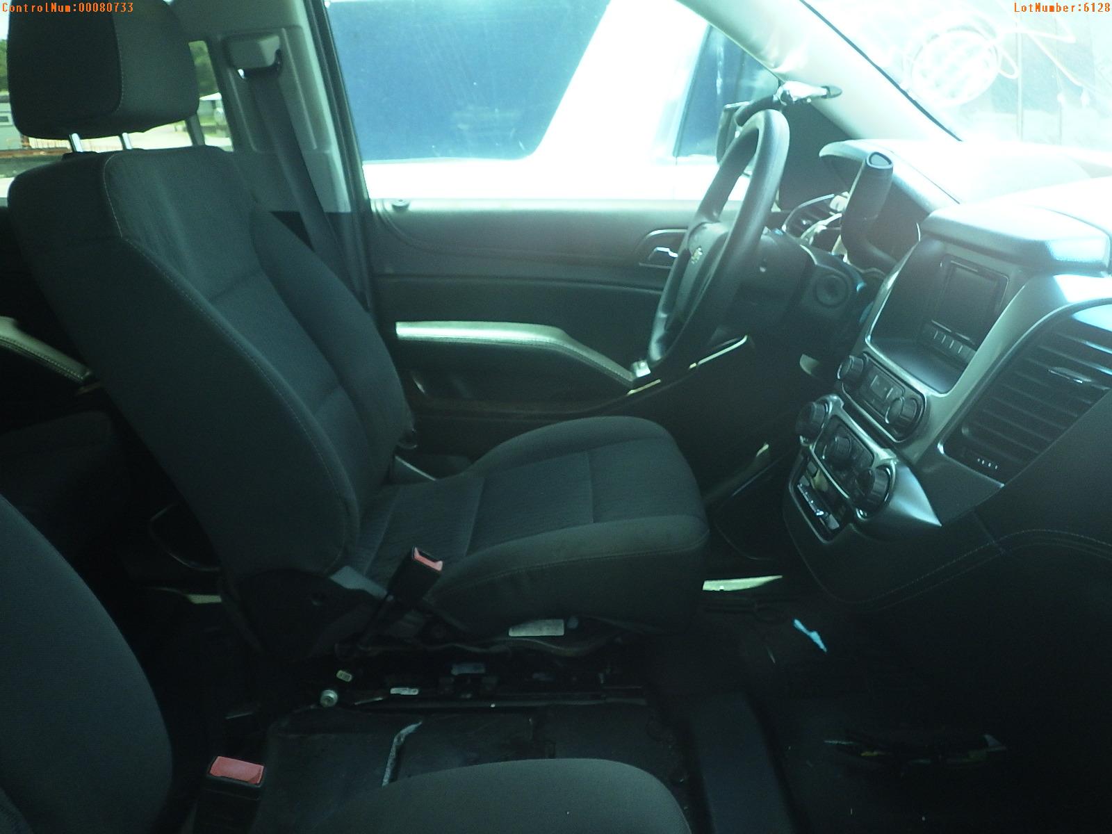 6-06128 (Cars-SUV 4D)  Seller: Gov-Pinellas County Sheriffs Ofc 2017 CHEV TAHOE