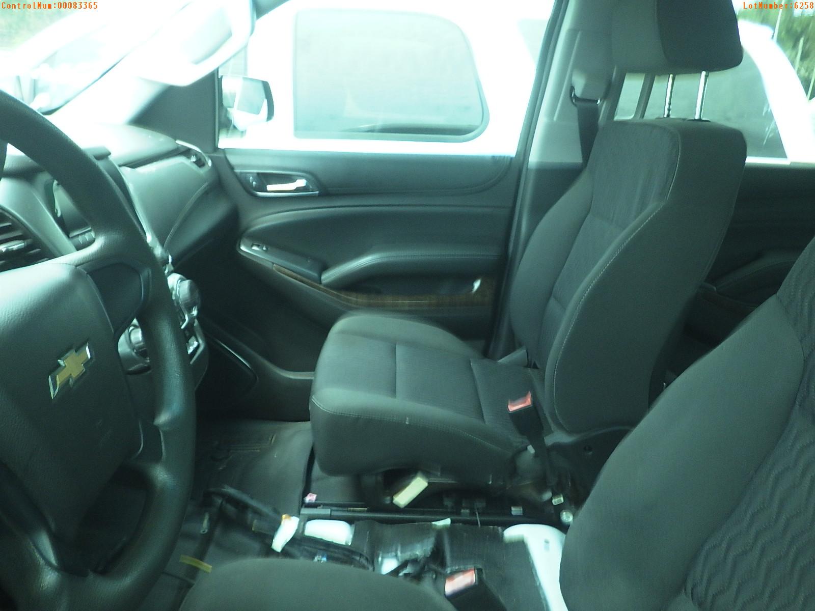 9-06258 (Cars-SUV 4D)  Seller: Gov-Pinellas County Sheriffs Ofc 2015 CHEV TAHOE