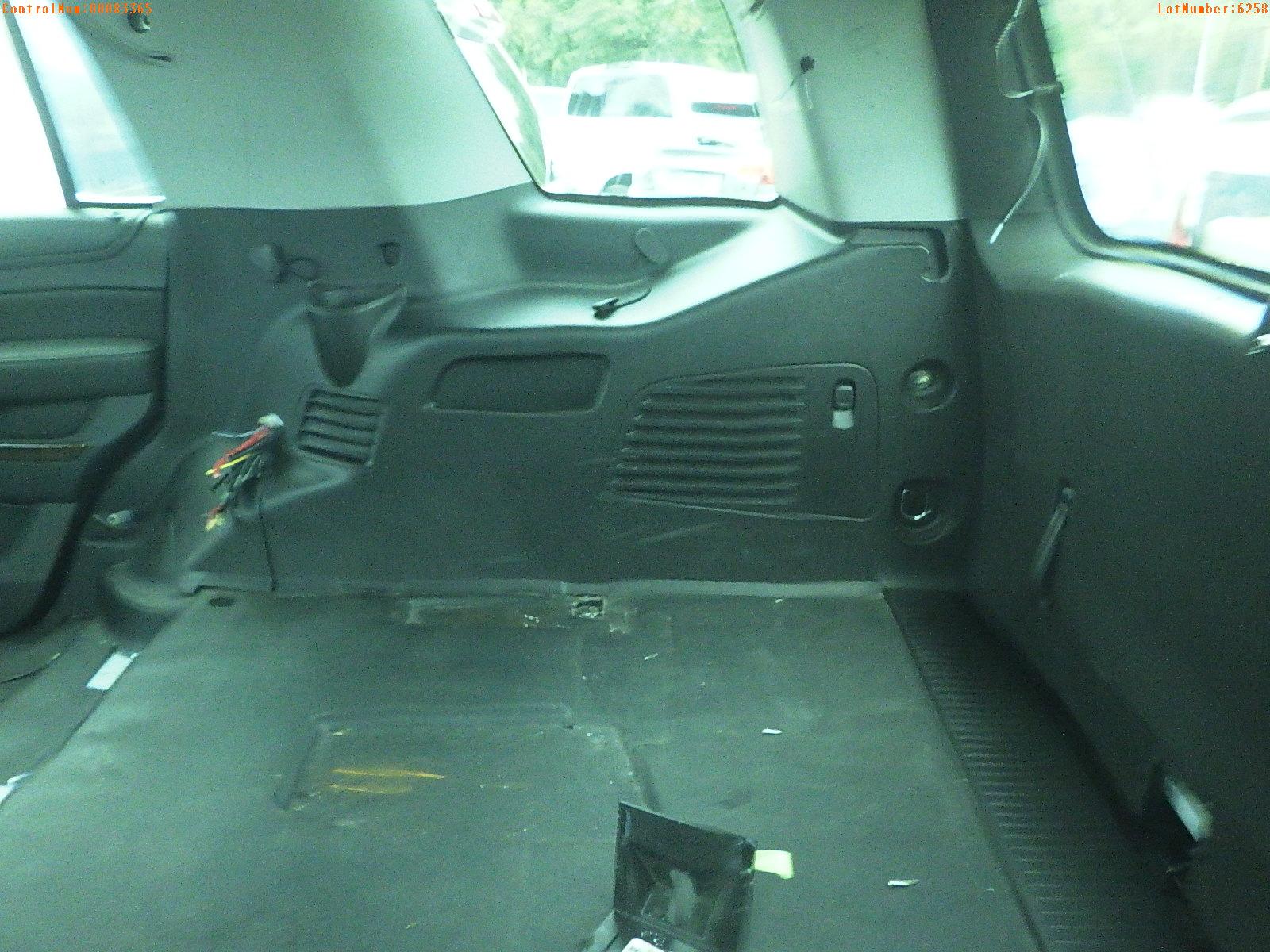 9-06258 (Cars-SUV 4D)  Seller: Gov-Pinellas County Sheriffs Ofc 2015 CHEV TAHOE