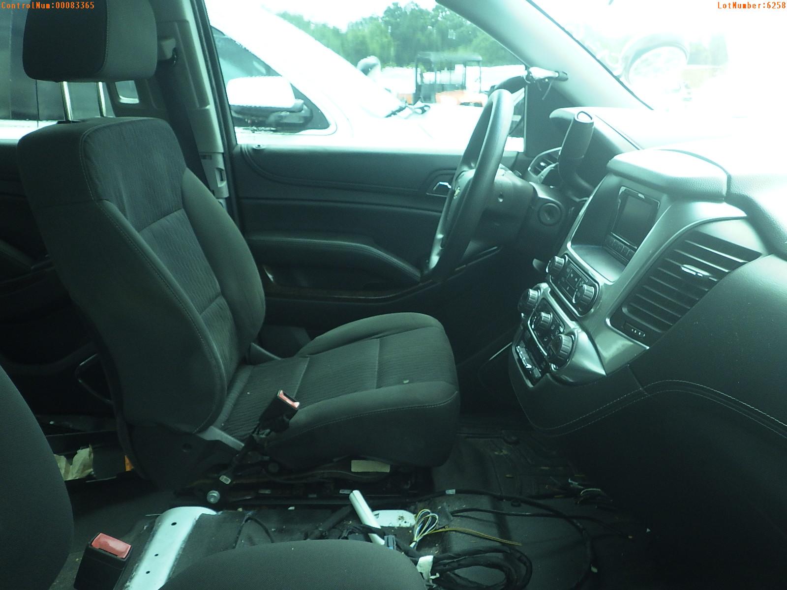 9-06258 (Cars-SUV 4D)  Seller: Gov-Pinellas County Sheriffs Ofc 2015 CHEV TAHOE
