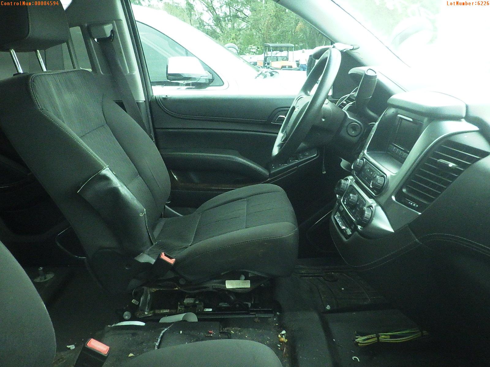 11-06226 (Cars-SUV 4D)  Seller: Gov-Pinellas County Sheriffs Ofc 2016 CHEV TAHOE