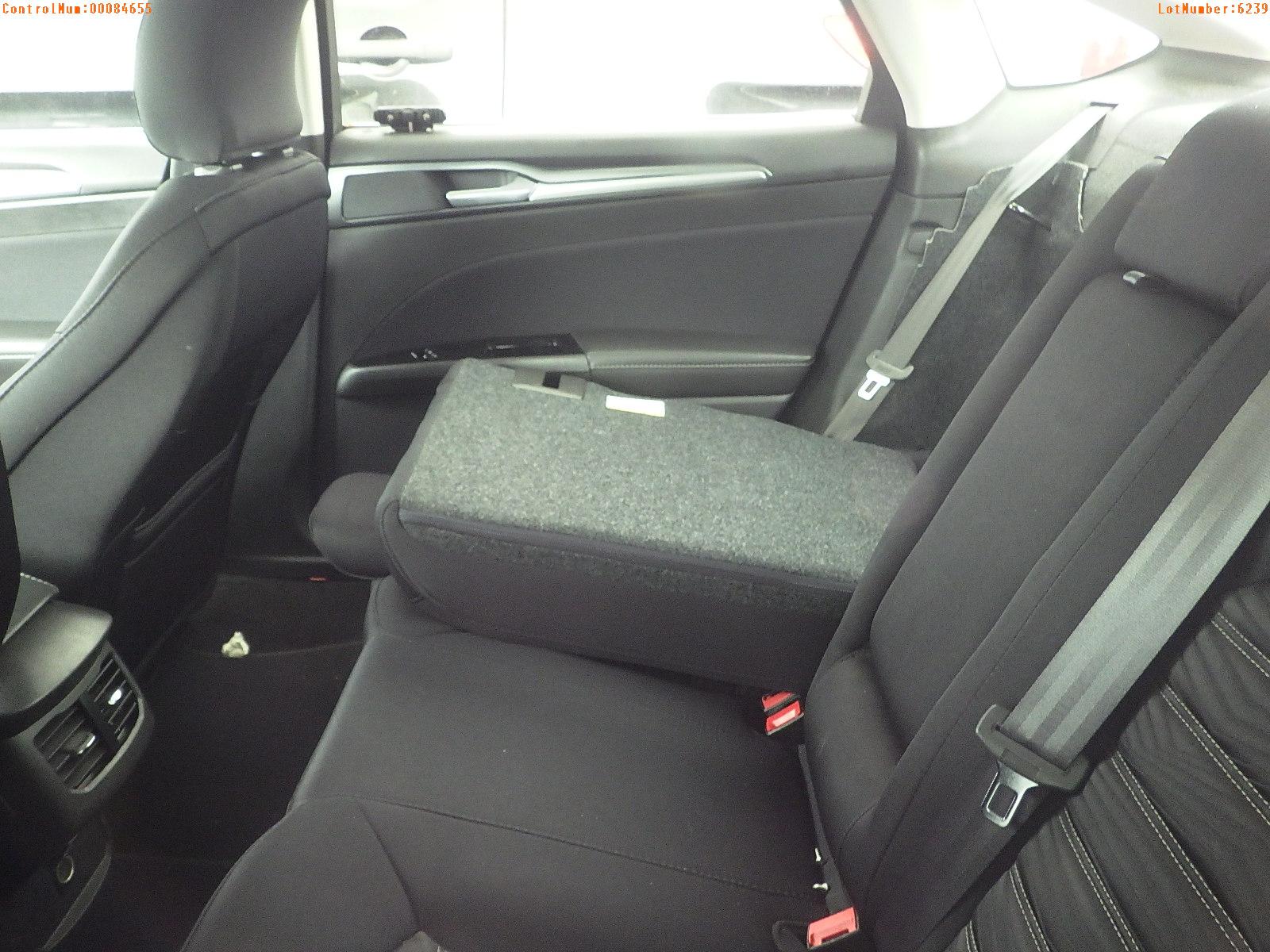 11-06239 (Cars-Sedan 4D)  Seller: Gov-Hernando County Sheriffs 2016 FORD FUSION