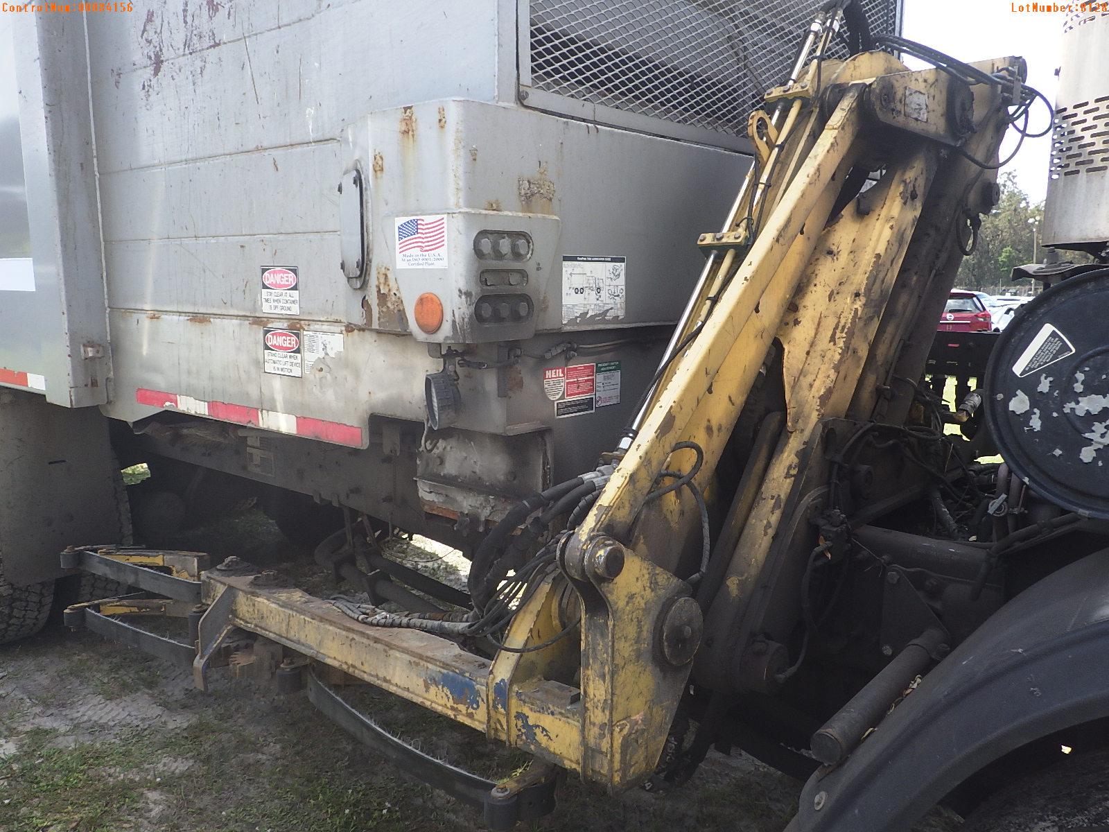 11-08128 (Trucks-Garbage)  Seller:Private/Dealer 2011 MACK LEU613