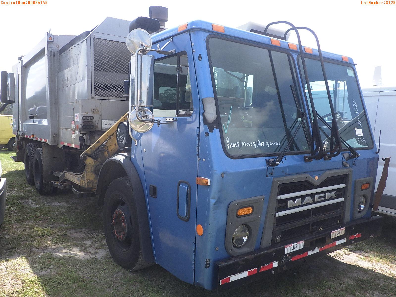 11-08128 (Trucks-Garbage)  Seller:Private/Dealer 2011 MACK LEU613