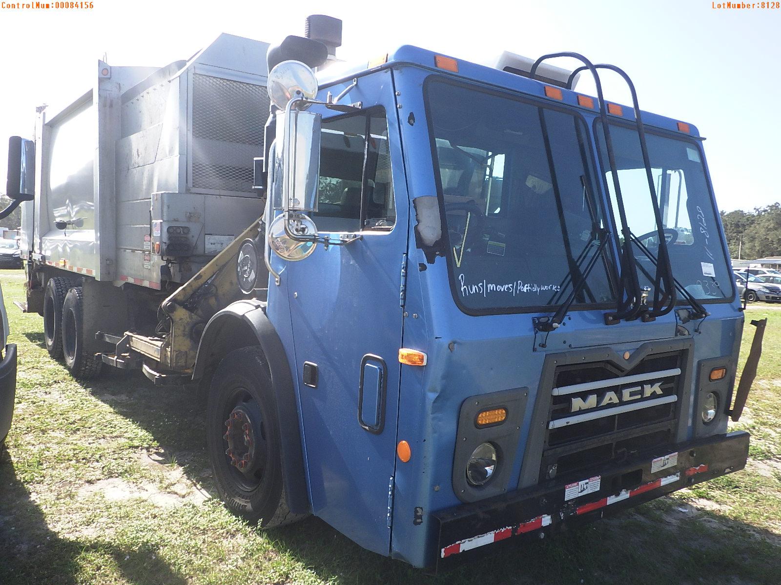 11-08128 (Trucks-Garbage)  Seller:Private/Dealer 2011 MACK LEU613