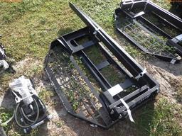 12-13154 (Equip.-Implement misc.)  Seller:Private/Dealer GIYI QUICK CONNECT SKID