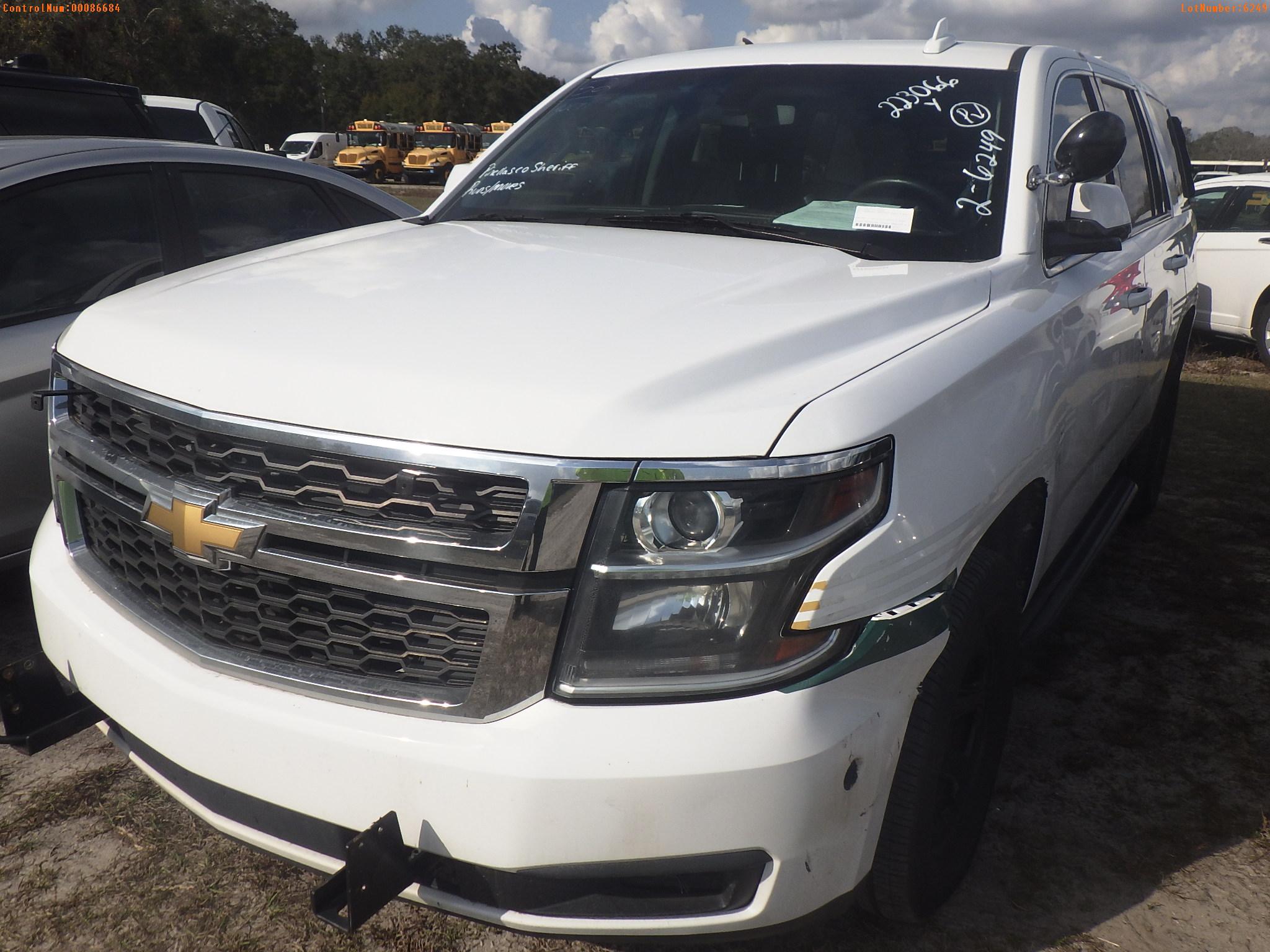 2-06249 (Cars-SUV 4D)  Seller: Gov-Pinellas County Sheriffs Ofc 2018 CHEV TAHOE