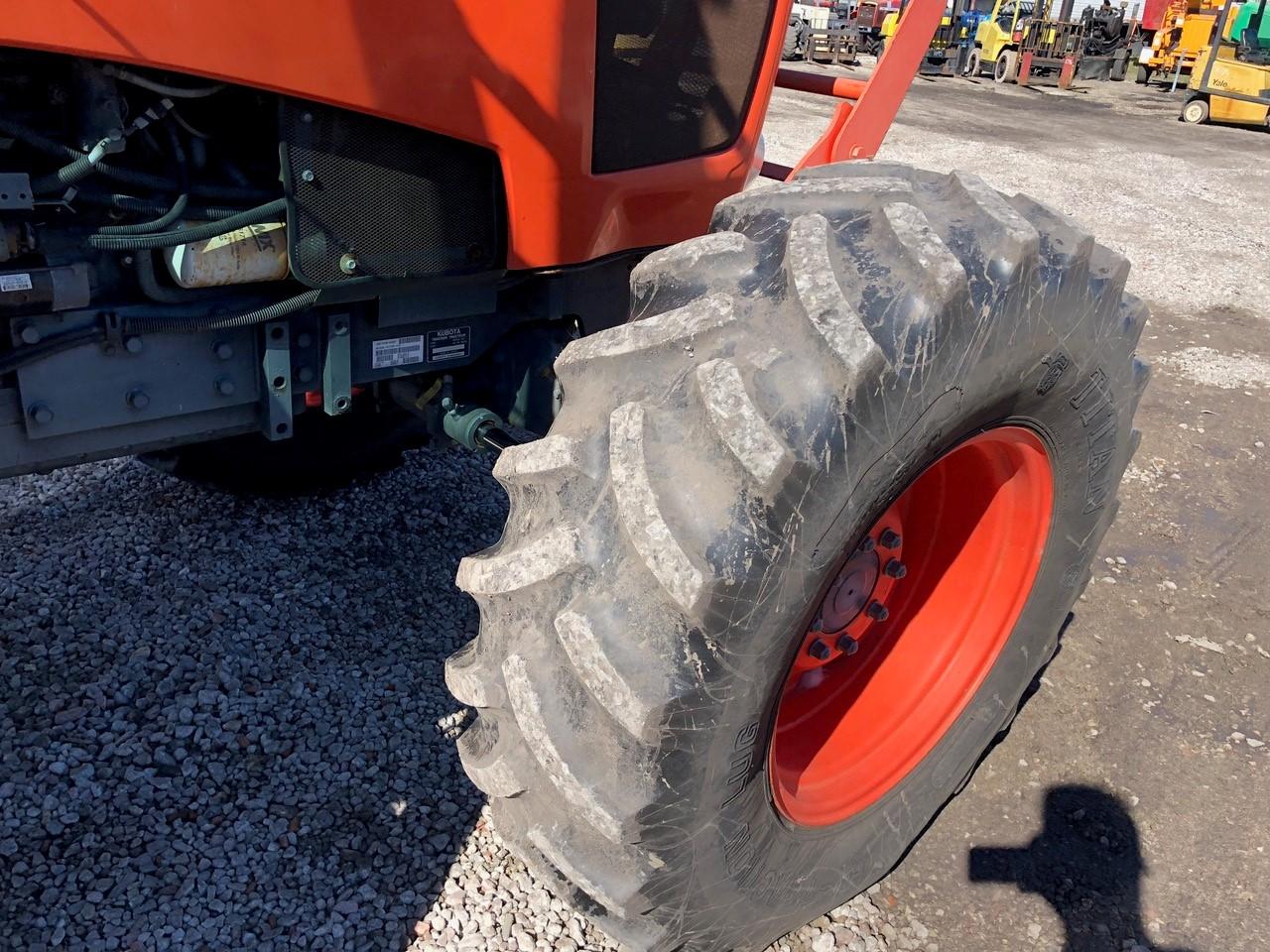 2013 Kubota M135GX 4WD Aggricultural Tractor
