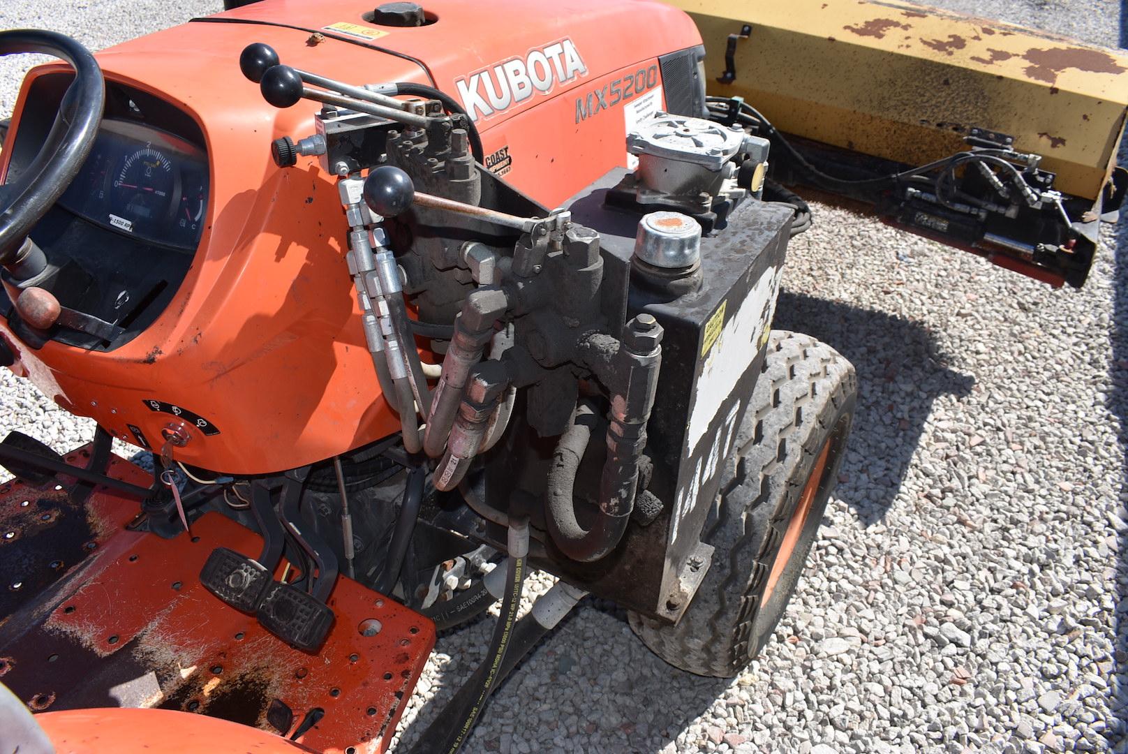 2015 Kubota MX5200F Broom Sweeper Tractor