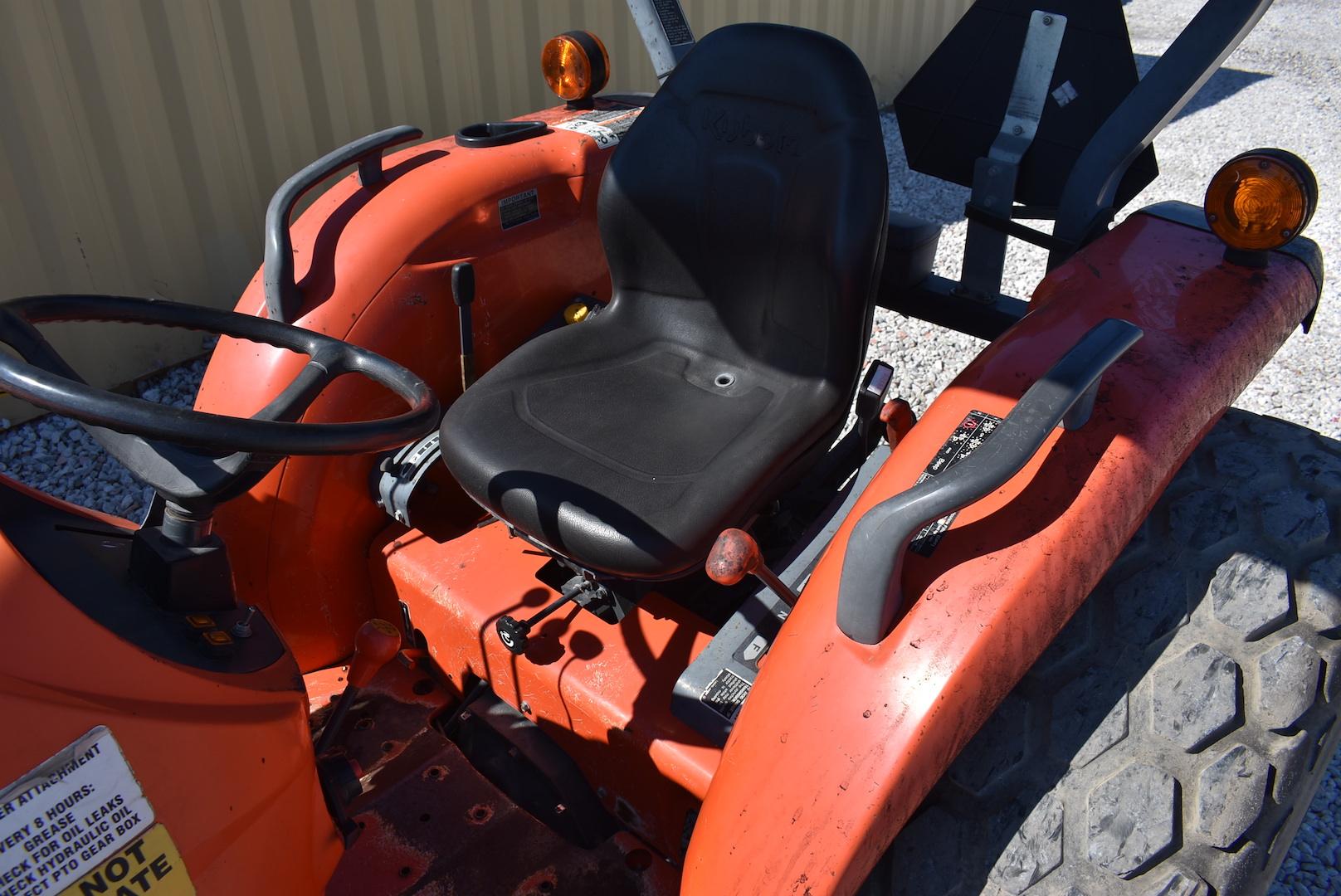 2015 Kubota MX5200F Broom Sweeper Tractor