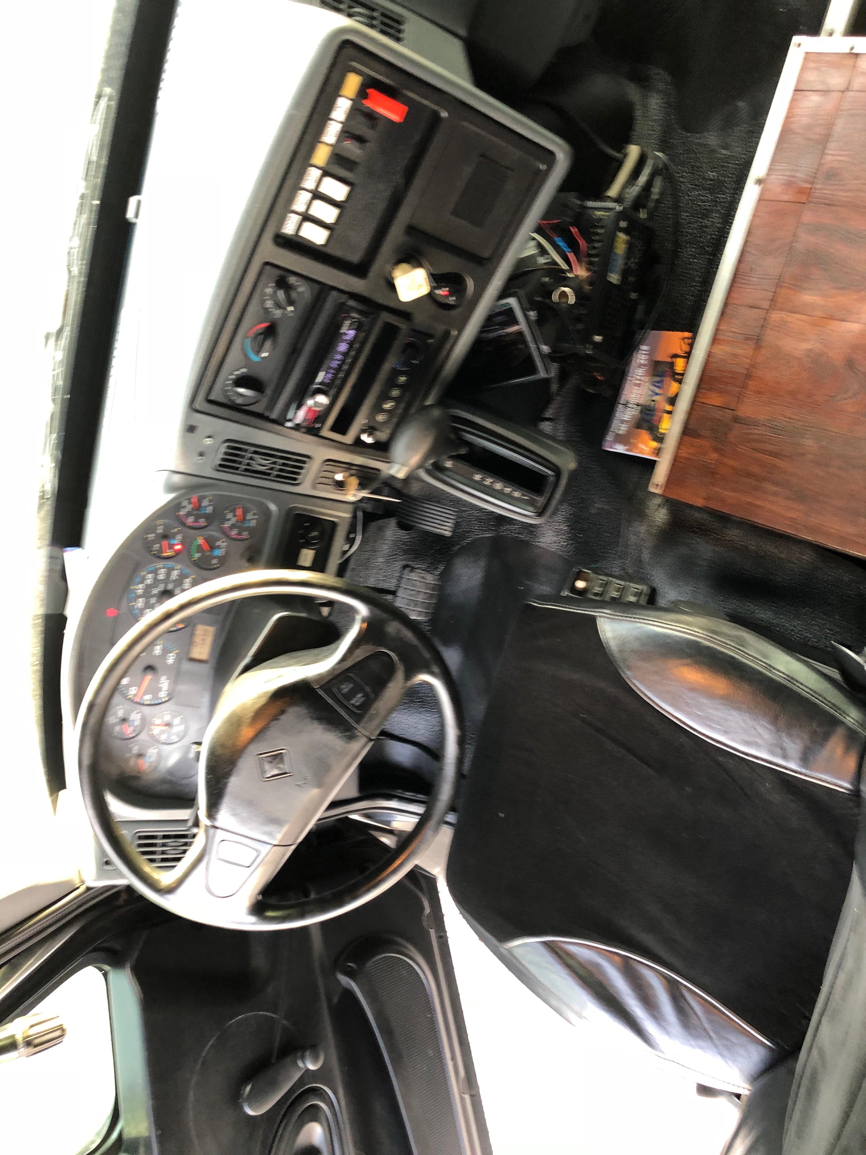 2004 International 3200 Limo Bus