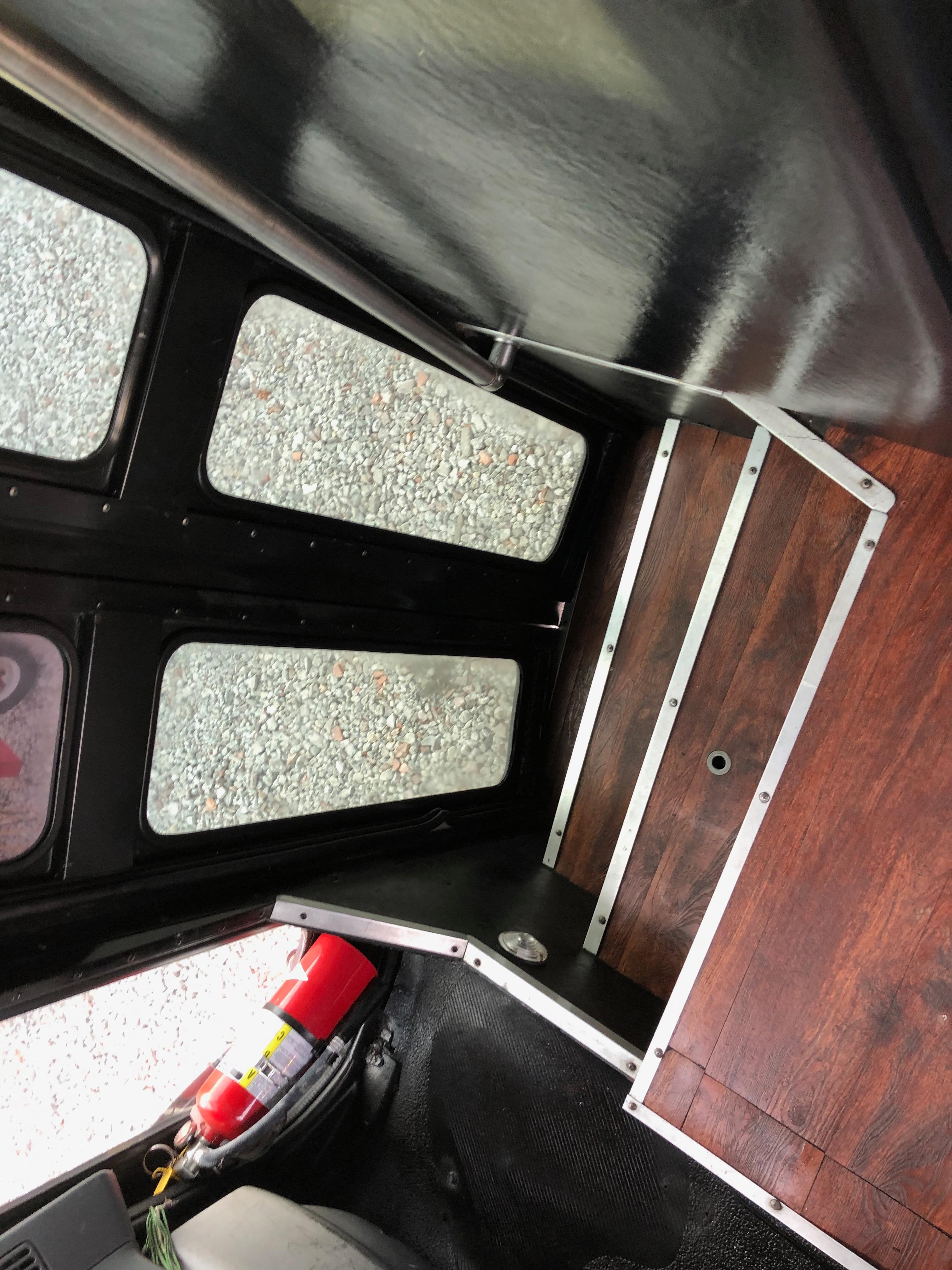 2004 International 3200 Limo Bus