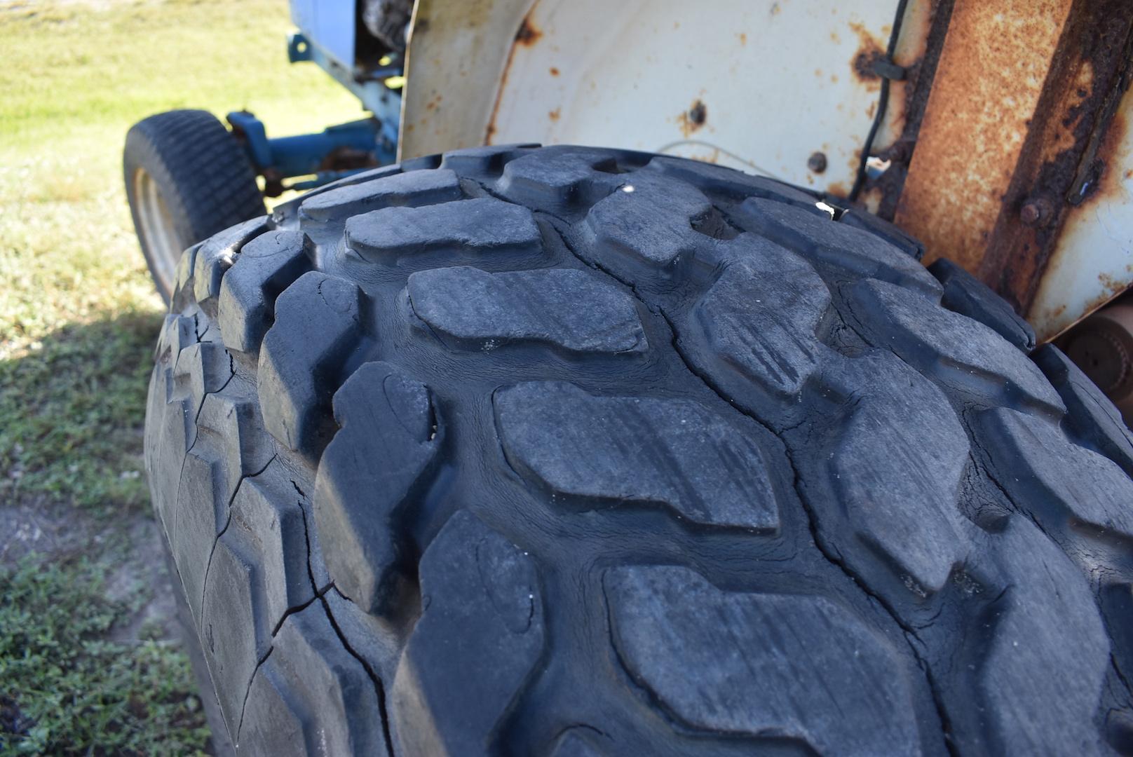 Ford New Holland 3415 Utilty Tractor