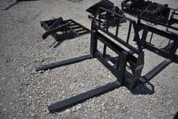 42in Skid Steer Forks Attachment Unused Item