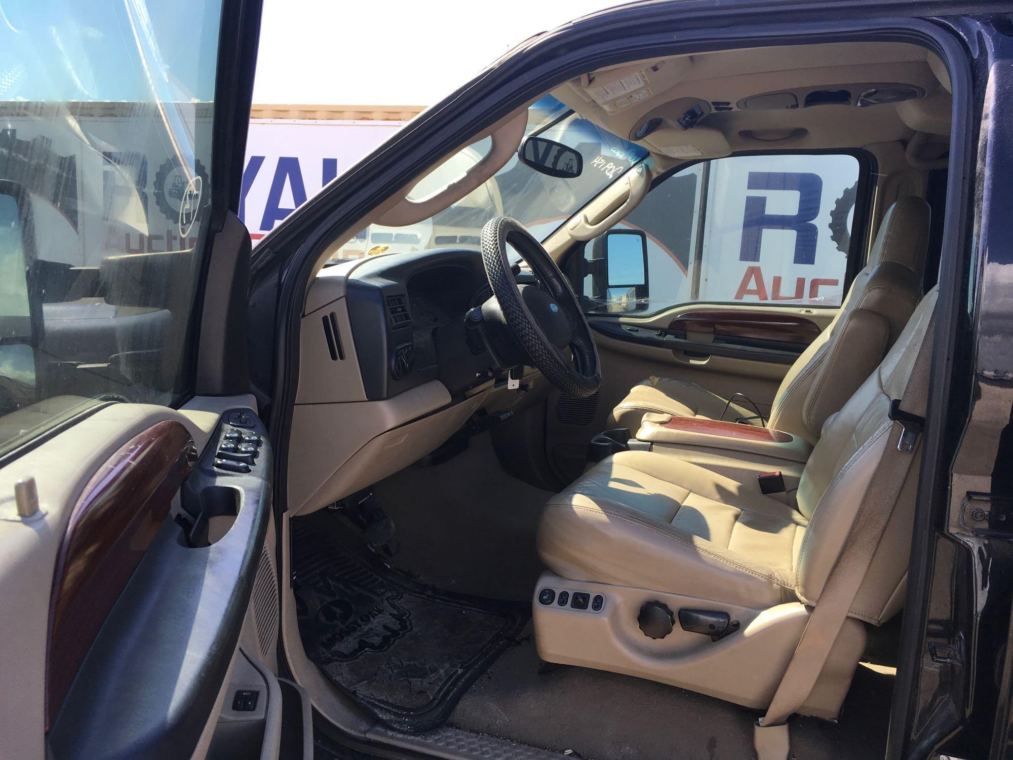 2005 Ford Excursion 4x4 Sport Utility Vehicle