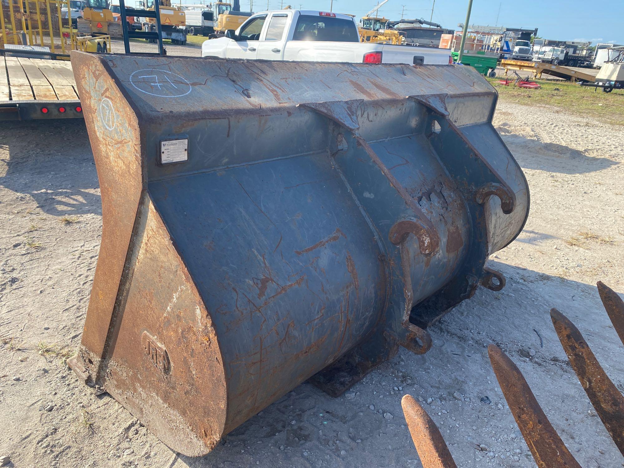 Paladin JD 3 Yard Quick Coupler Wheel Loader Bucket Attachment 100in