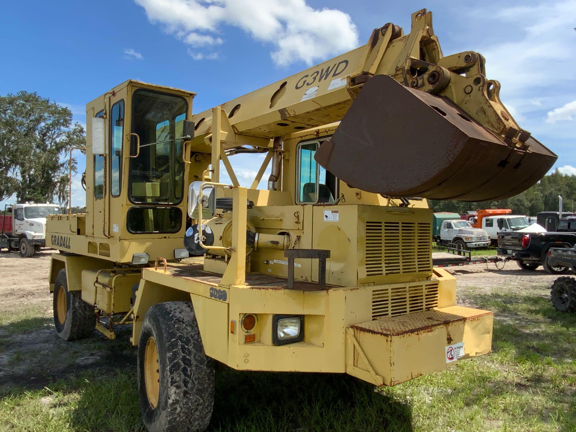 1994 Gradall G3WD 4x4 Grading Excavator with Attachments