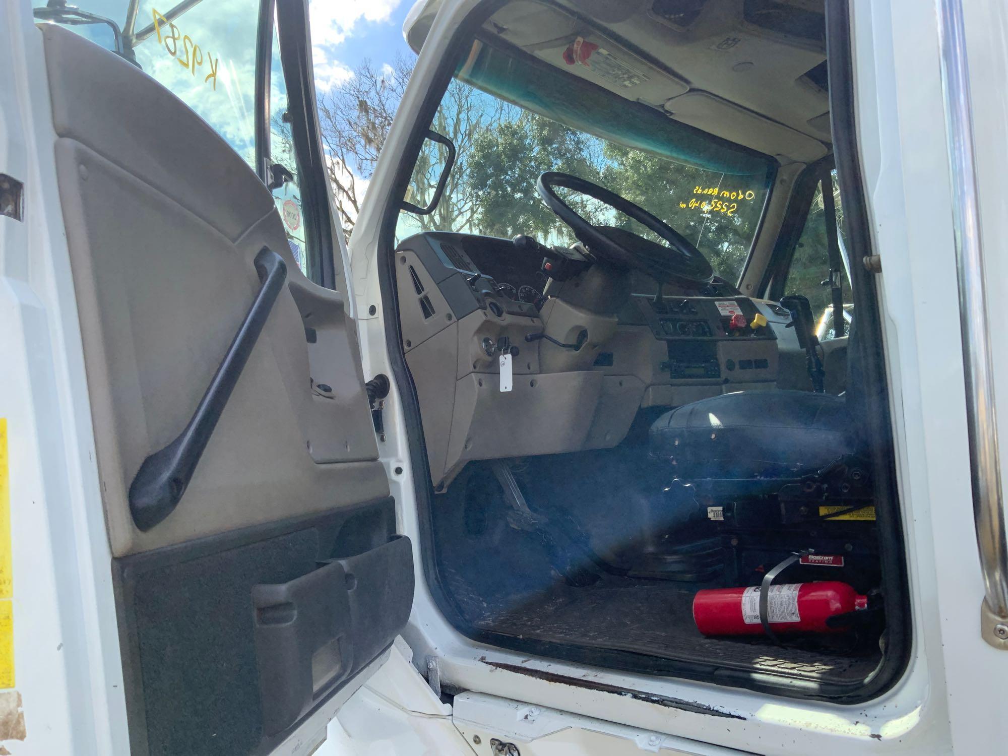 2007 Sterling L9500 T/A Rolloff Truck